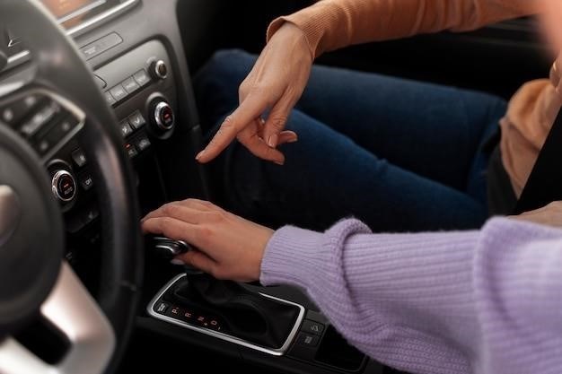 pros and cons of a manual transmission